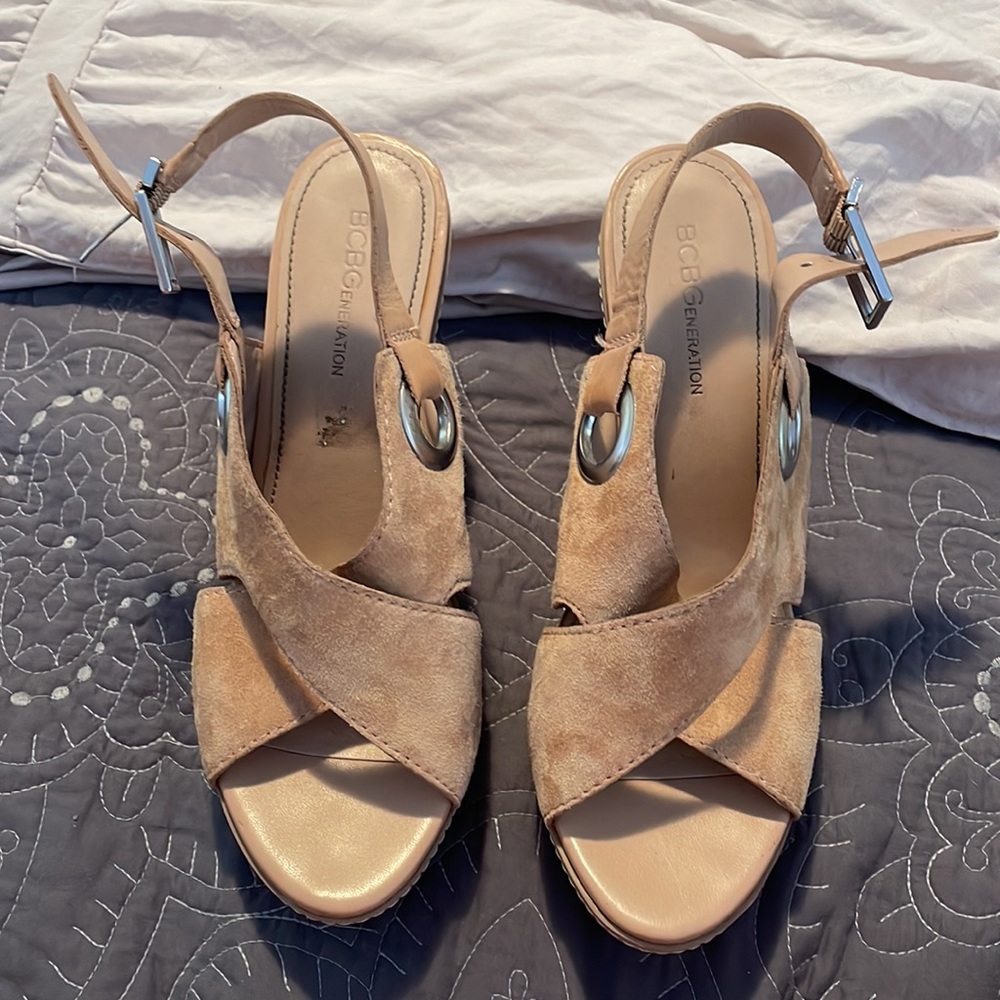 Tan bcbg wedges